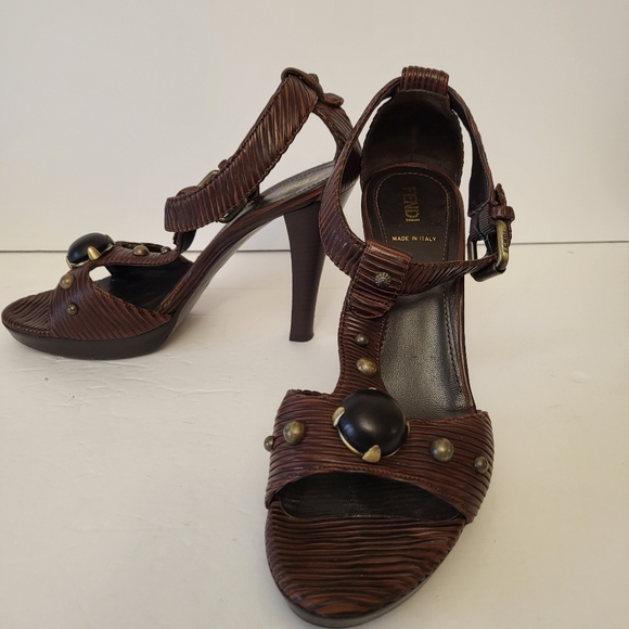 Authentic Fendi sandale NEGOTIABLE - Picture 11 of 16